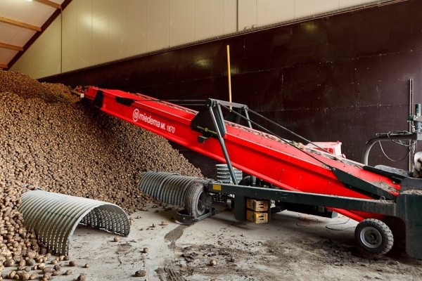 Miedema Store loader ML 1670 Farmer