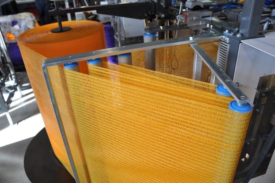 Net-packaging-from-a-roll.jpg
