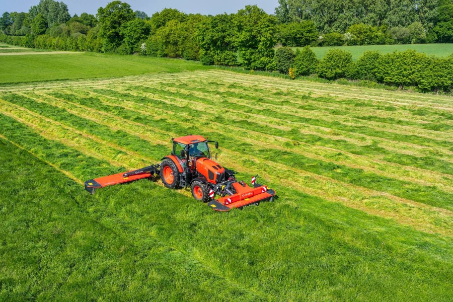 M6001_Utility_mower_grass_side.jpg