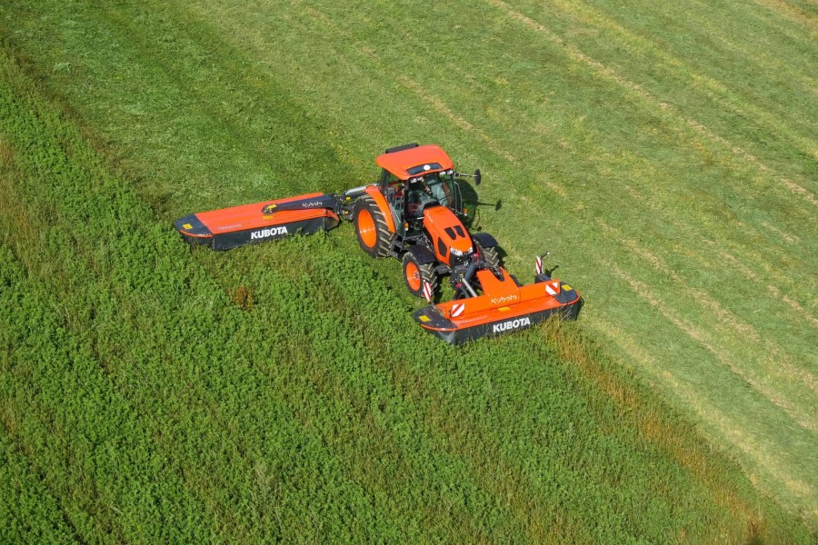 M5002_mower_grass_top_view.jpg
