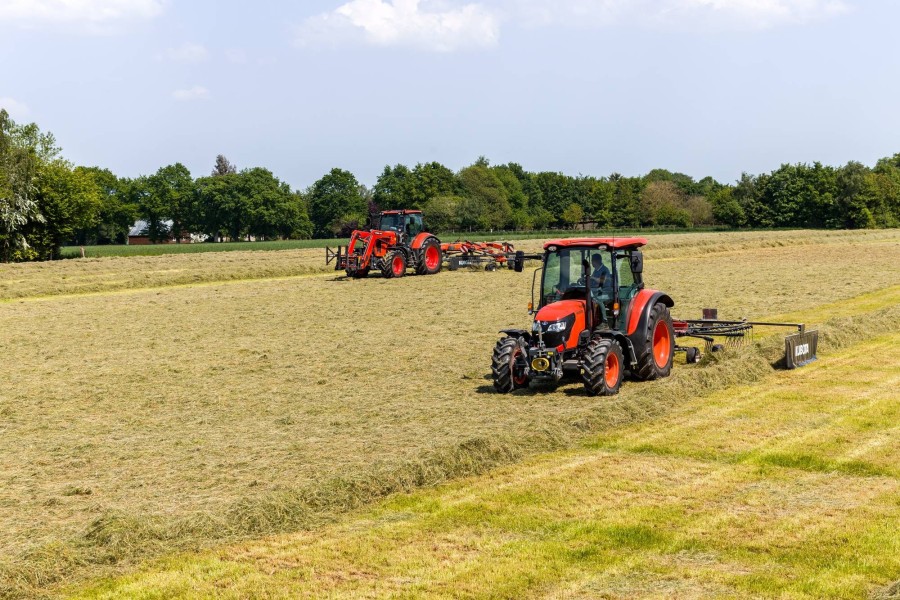 M4003_Rake_grass_front.jpg