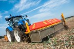 New-Holland-T-210-+-Samon-(Uien-rooien,-Roost,-30-08-2015)-(31-van-60).jpg