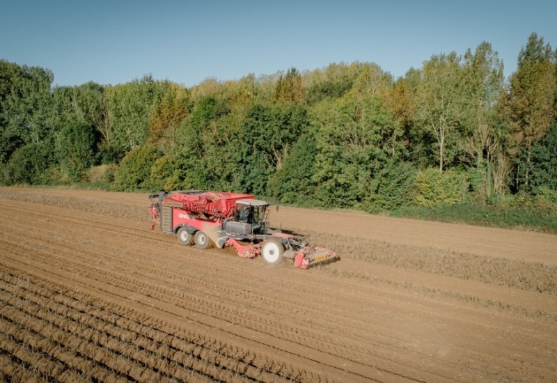 onion-harvester.jpg
